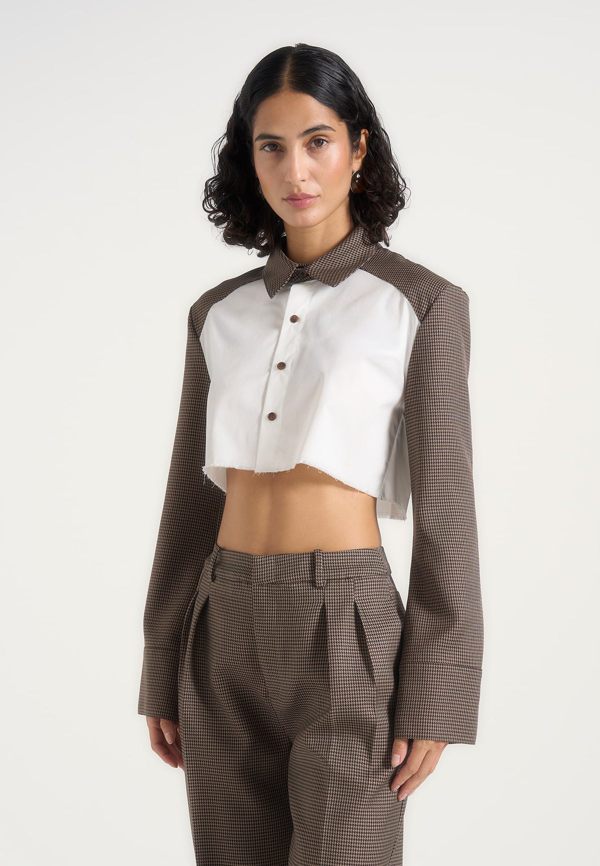 bernadette-houndstooth-cotton-cropped-shirt-white-brown