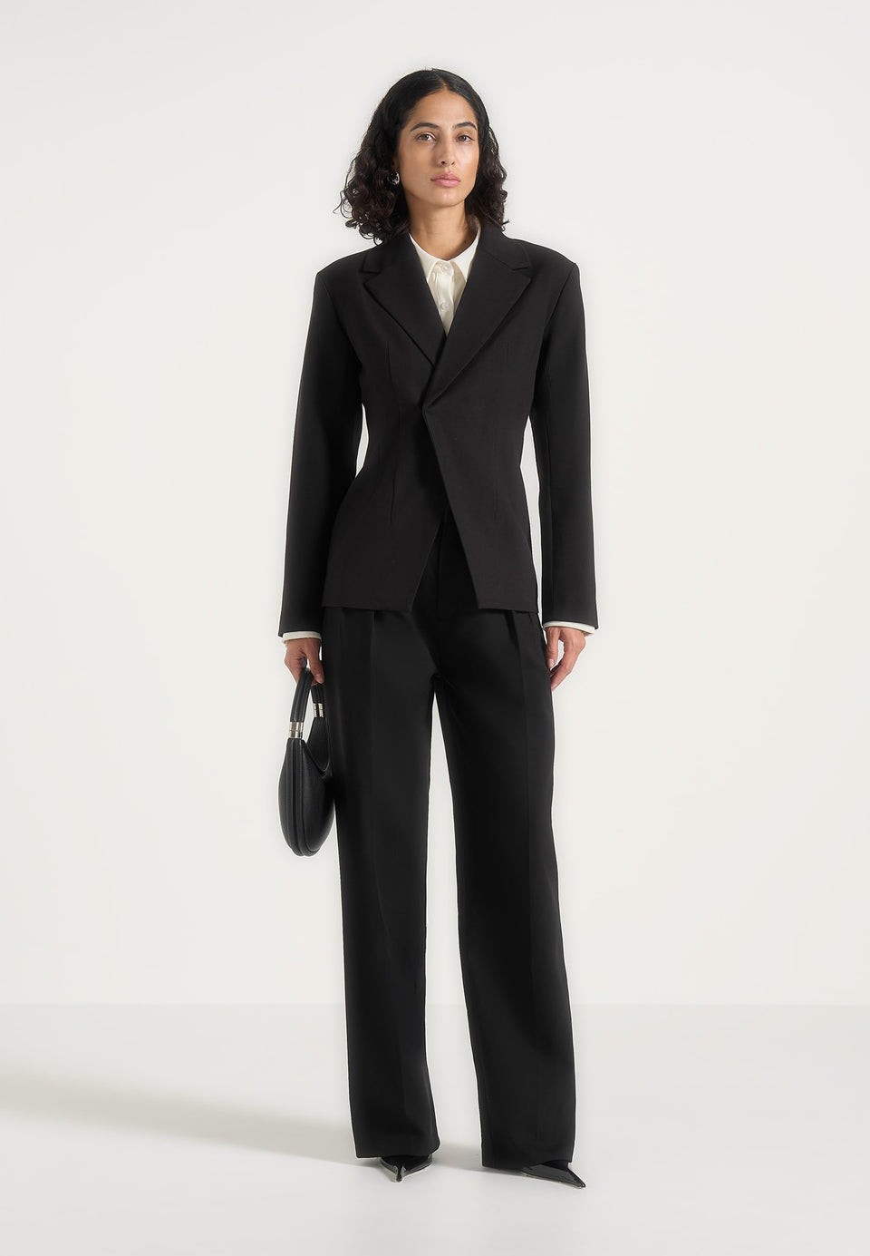 beatrice-tailored-cinched-blazer-black