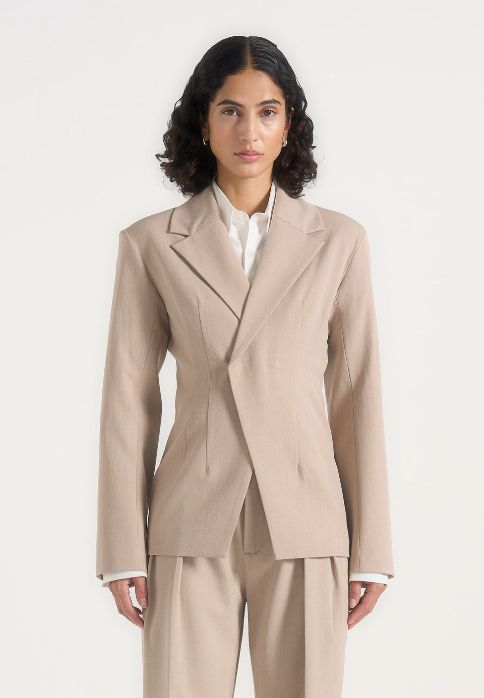 beatrice-tailored-cinched-blazer-beige