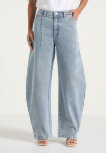 Enora - Hourglass Jean With Chain - Mid Blue