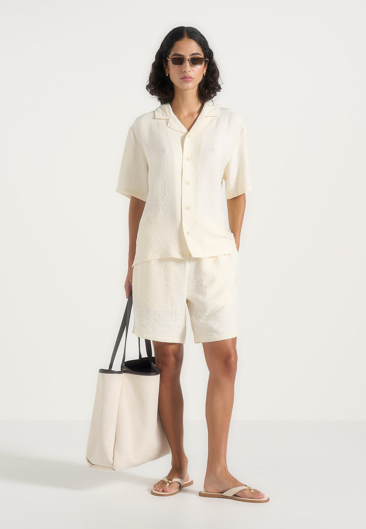 ari-unisex-textured-shorts-cream
