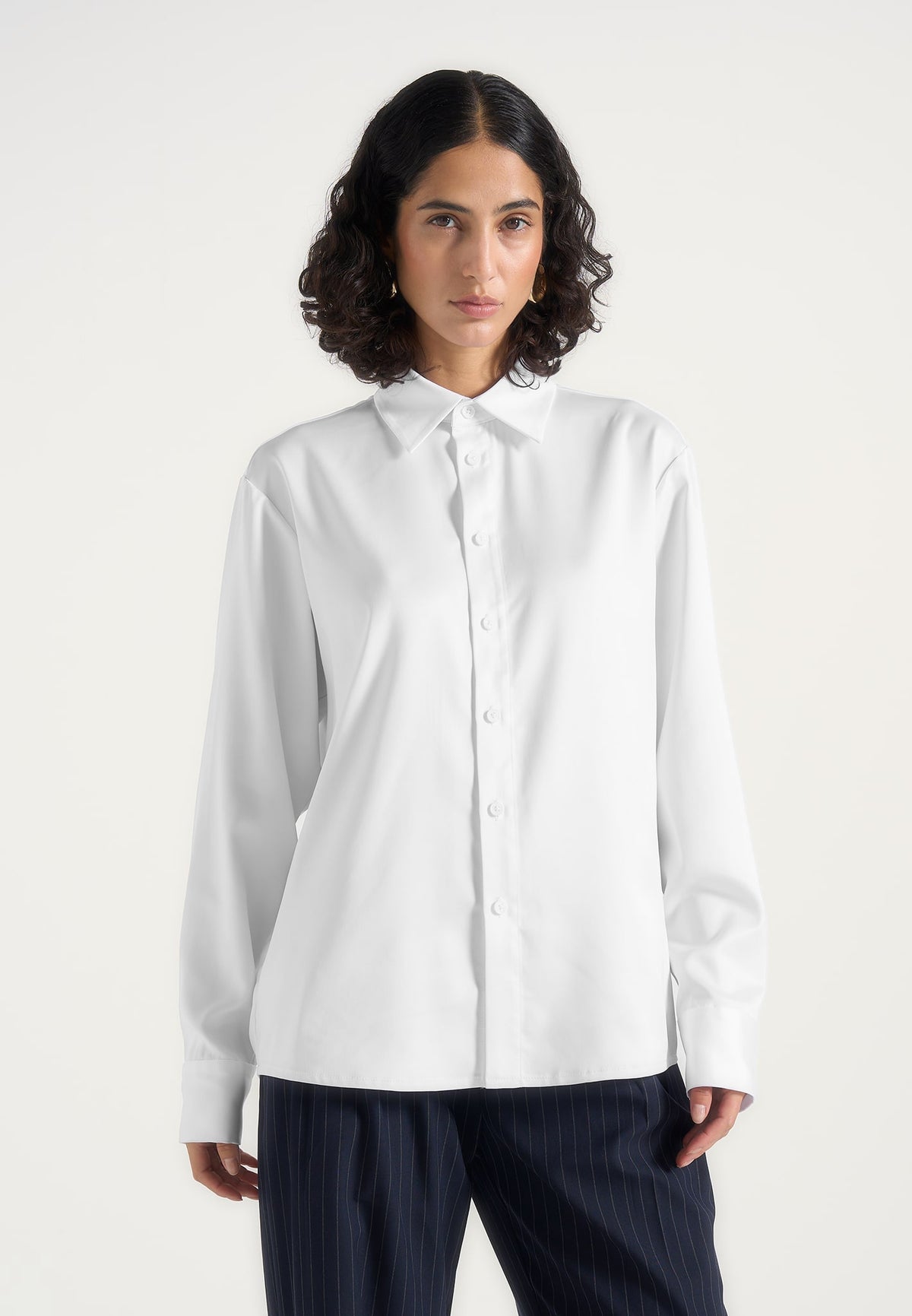 carter-unisex-oversized-satin-shirt-white