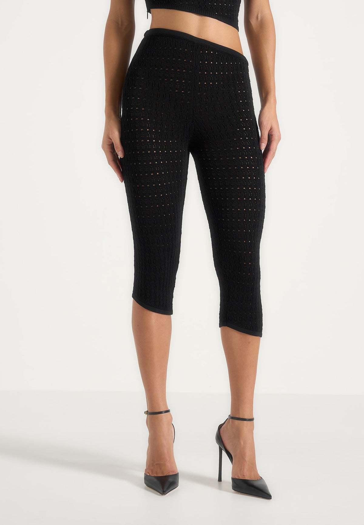 Piper - Pointelle Asymmetric Capri Leggings - Black