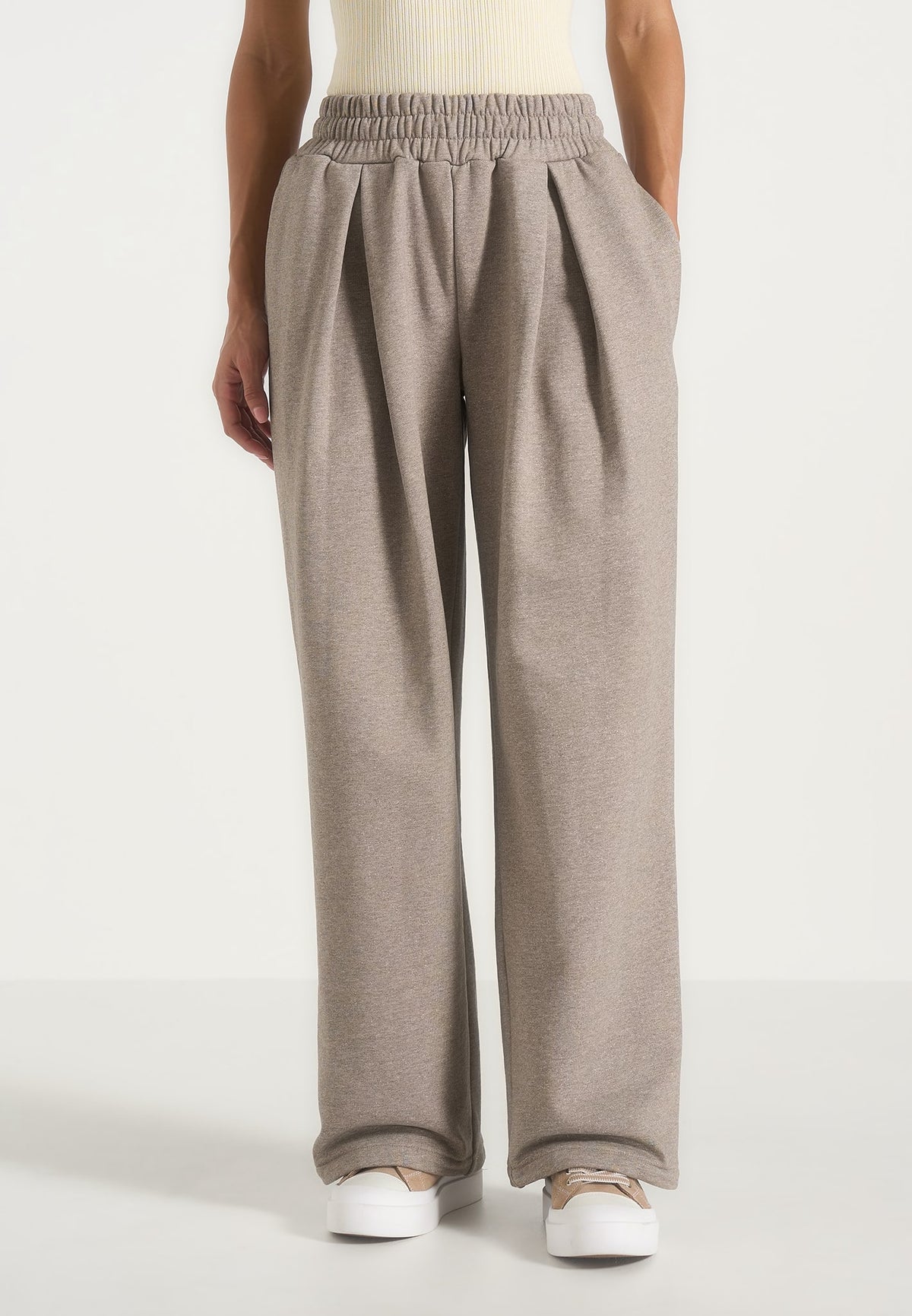 Fanny - Straight Leg Box Pleat Sweatpants - Taupe