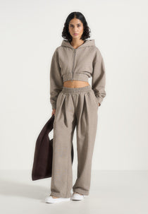 Fanny - Straight Leg Box Pleat Sweatpants - Taupe