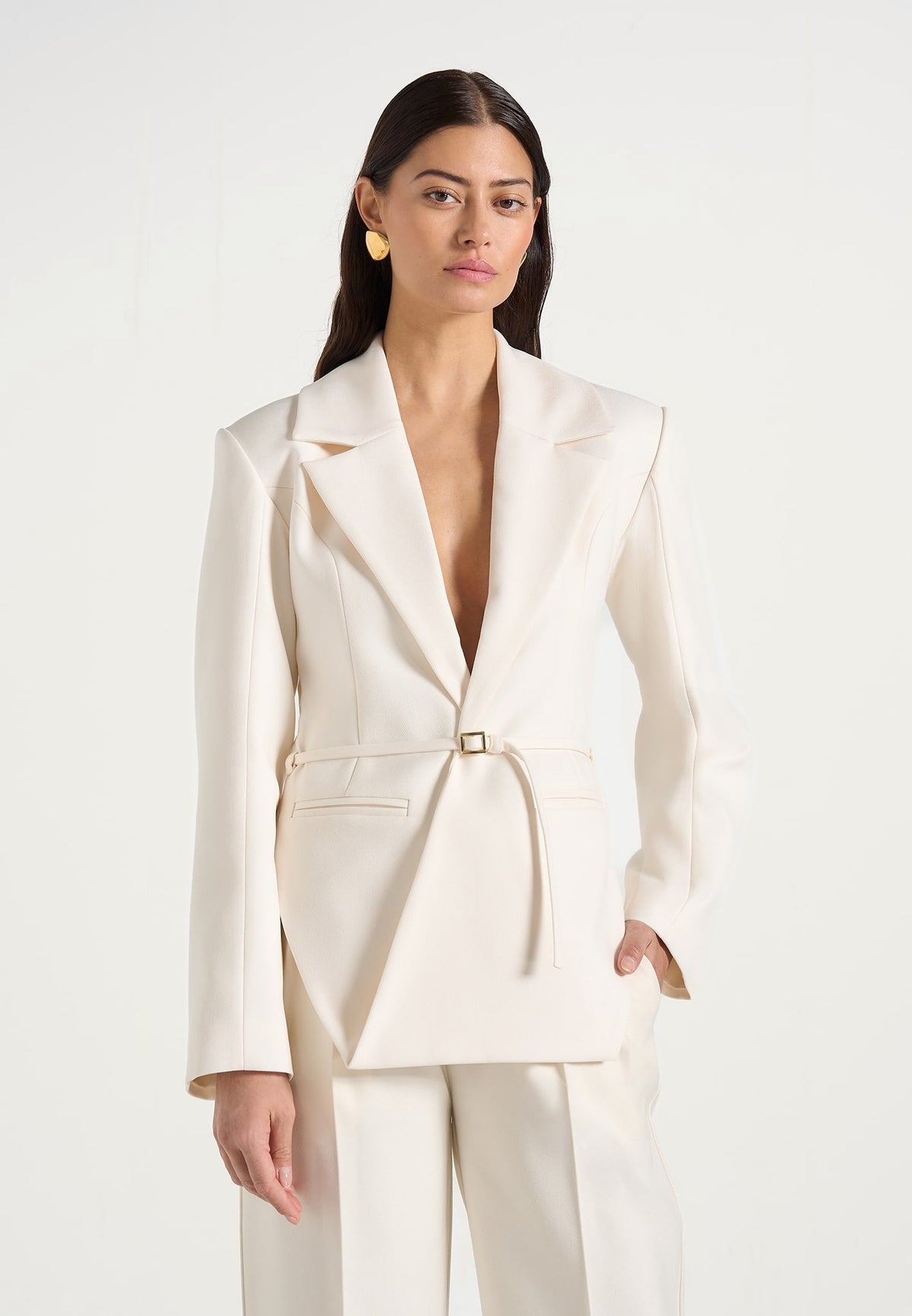 yuna-plunge-tailored-blazer-with-belt-off-white