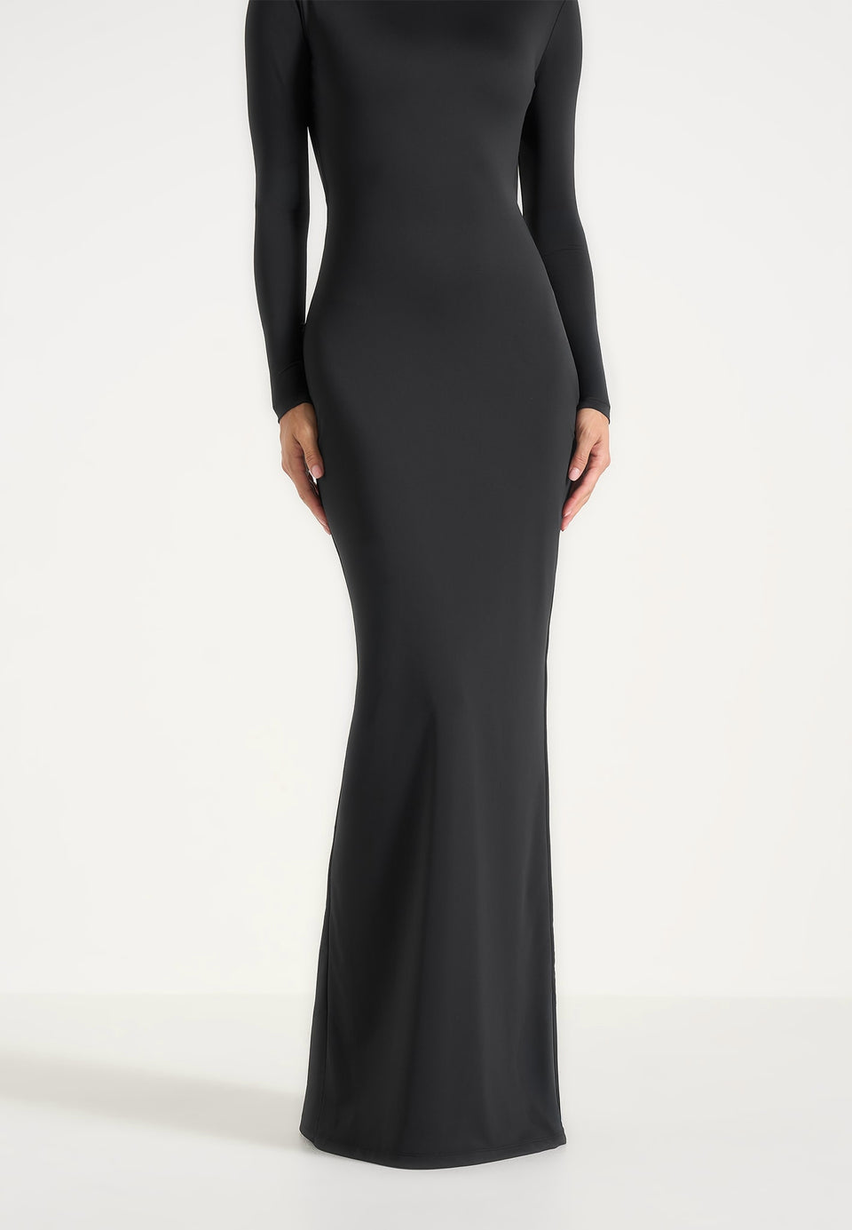 Tilly - Open Back Chain Detail Maxi Dress - Black