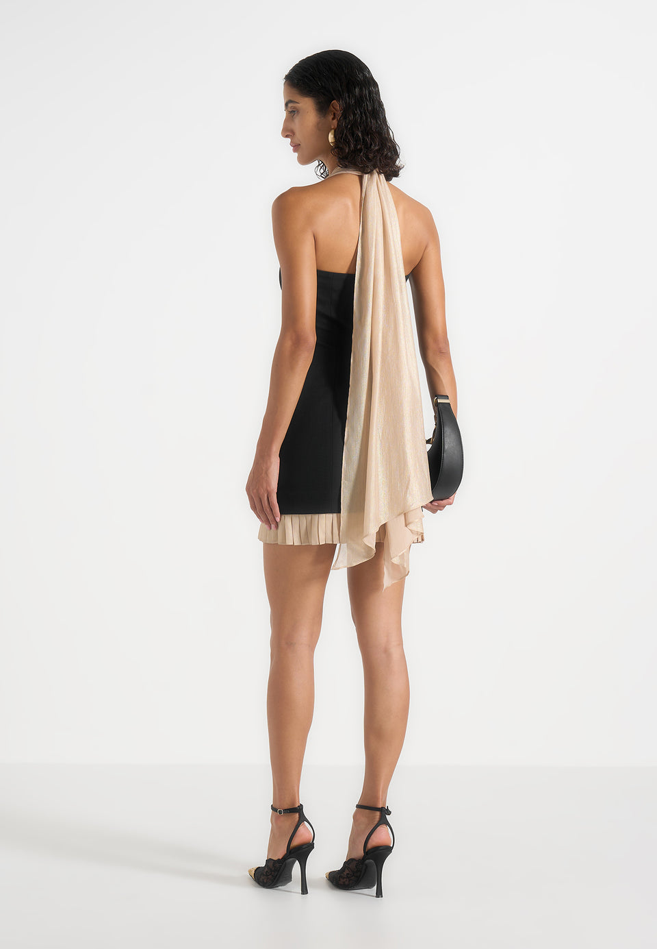 Fiore - Halter Mini Dress With Long Sash - Black / Champagne