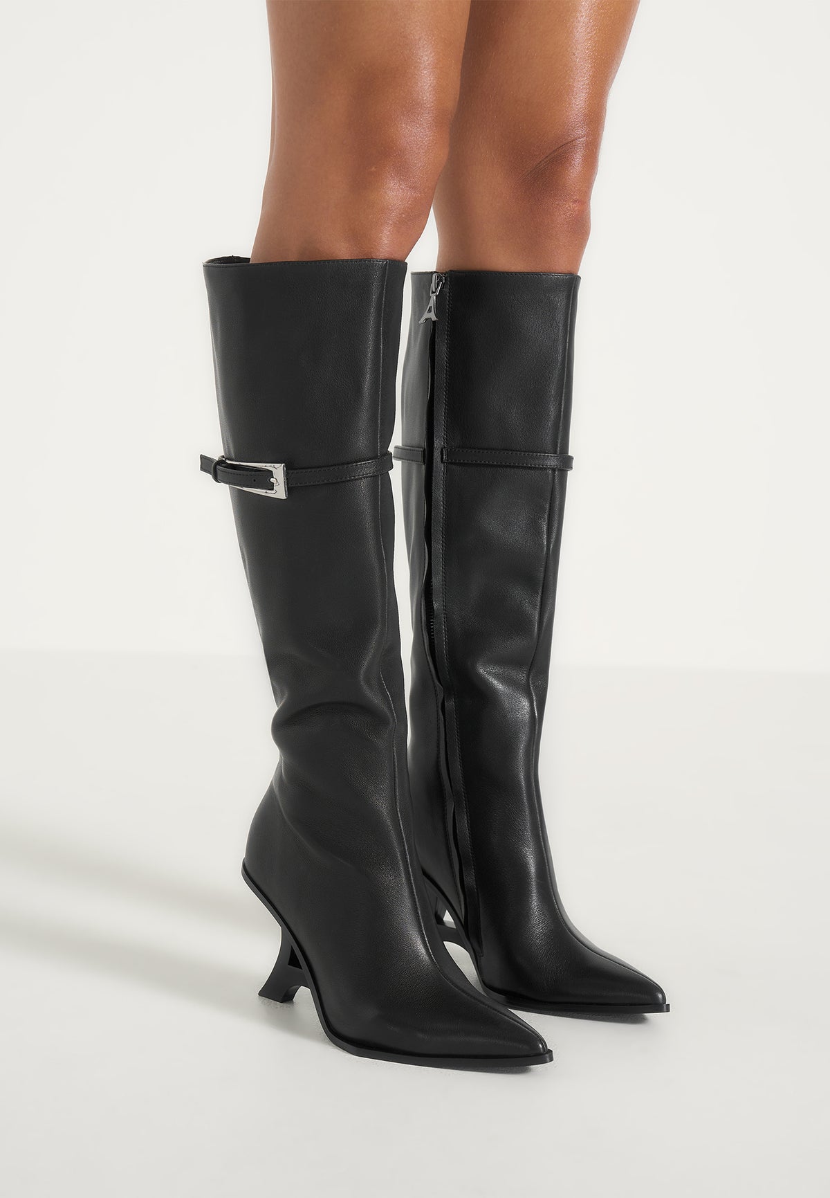 L'Eiffel - Pointed Knee High Leather Boot With Buckle - Black